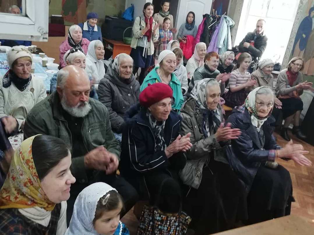 Концерт для прихожан подготовили учащиеся воскресной школы  