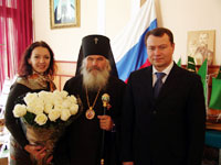 Мэр города Владивостока Владимир Викторович Николаев и архиепископ Вениамин