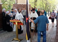 Молебен у Николаевской арки