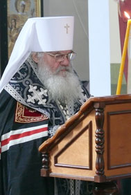 Тысячи верующих пришли взять благословение на начало Великого поста