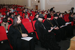 Фото. Уссурийск, научно-практическая конференция на тему воспитания молодежи 