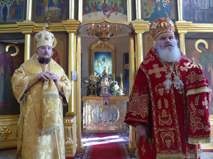 Фото, архиерейское богослужение в День новомучеников и исповедников Российских