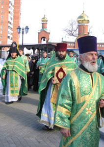 Фото, престольный праздник в храме св. прав. Иоанна Кронштадтского