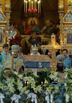 Фото. Москва. Клирик Владивостокской епархии игумен Николай (Дутка) возведен в сан архимандрита 