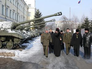 Фото. Уссурийск. Викарий епархии встретился с личным составом 5-ой общевойсковой армии