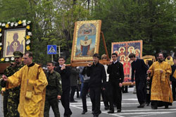 Фото Андрея Кузнецова. Владивосток, крестный ход в защиту детей