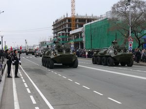 Фото. Владивосток. Празднование Дня Победы в Великой Отечественной войне 1941-1945 гг. Парад войск