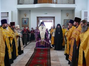 Фото. Арсеньеская епархия. Открытие Епархиального управления. Молебен.