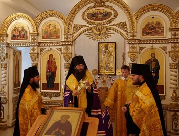 Фото. Владивосток. Епископ Уссурийский Иннокентий прибыл во Владивосток