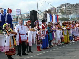 Фото. Владивосток. Праздник «Приморье хлебосольное» и сбор пожертвований на Преображенский кафедральный собор