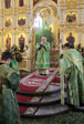 Фото, Владивосток. 3 июня 2012 года, день Святой Троицы в Покровском кафедральном соборе