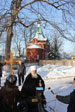 Фото. Владивосток. Марфо-Мариинская обитель милосердия. 6 декабря 2012 года митрополит Владивостокский и Приморский Вениамин открыл после реставрации храм св. блгв. князя Александра Невского и освятил крест и купол для установки на другой храм обители – в честь сщмч. Евсевия Самосатского