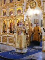 Фото, Владивосток. 4 марта 2012 года, в неделю первую Великого поста, митрополит Владивостокский и Приморский Вениамин совершил в Покровском кафедральном соборе Божественную литургию святителя Василия Великого и чин Торжества Православия