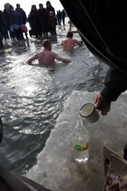 За крещенской водой