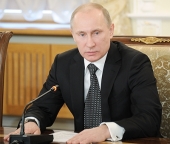 Святейший Патриарх Кирилл поздравил Президента России В.В. Путина с днем рождения