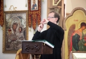 Синодальный отдел по благотворительности выпустил разговорник «100 фраз на русском жестовом языке»