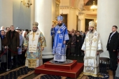 Иерархи Кипрской и Польской Православных Церквей сослужили председателю ОВЦС в храме иконы Божией Матери «Всех скорбящих Радость» на Большой Ордынке в Москве