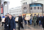 На всех железнодорожных вокзалах столицы совершен молебен о мире