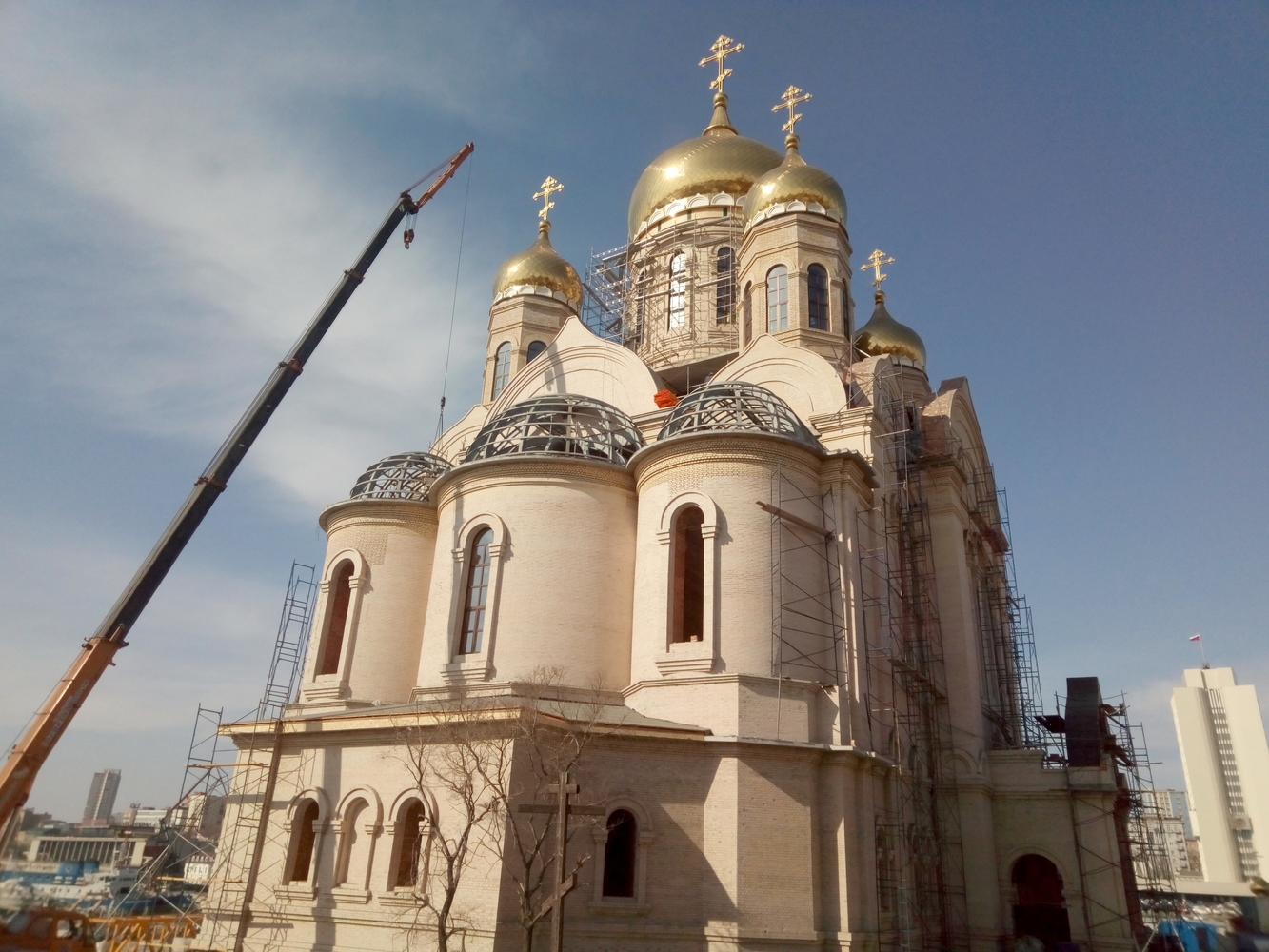 Рабочее совещание на стройке Преображенского собора