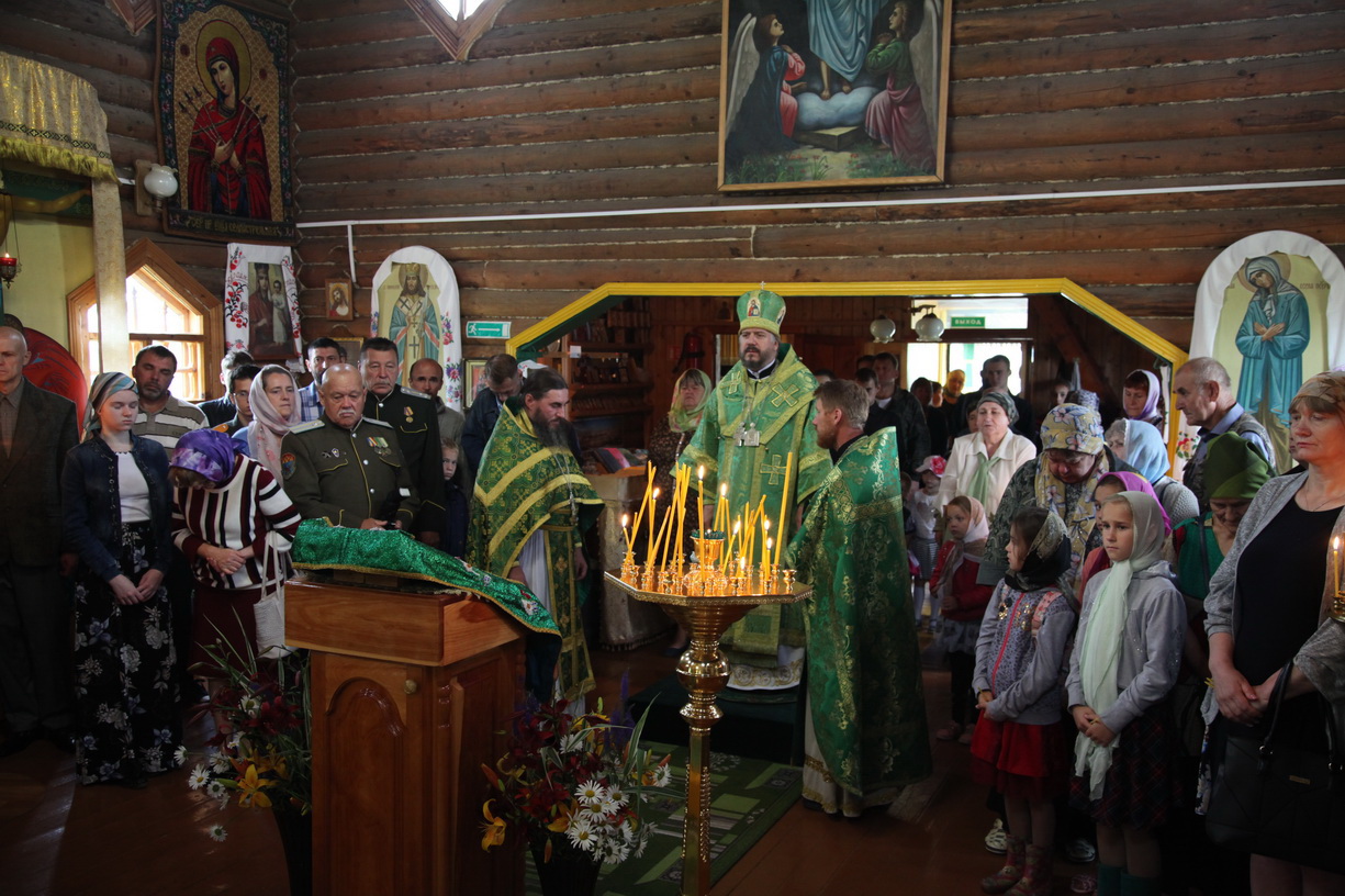В день памяти обретения мощей святого преподобного Сергия Радонежского, епископ Находкинский и Преображенский Николай совершил Божественную литургию храме в честь прп. Сергия Радонежского с. Сергеевки.