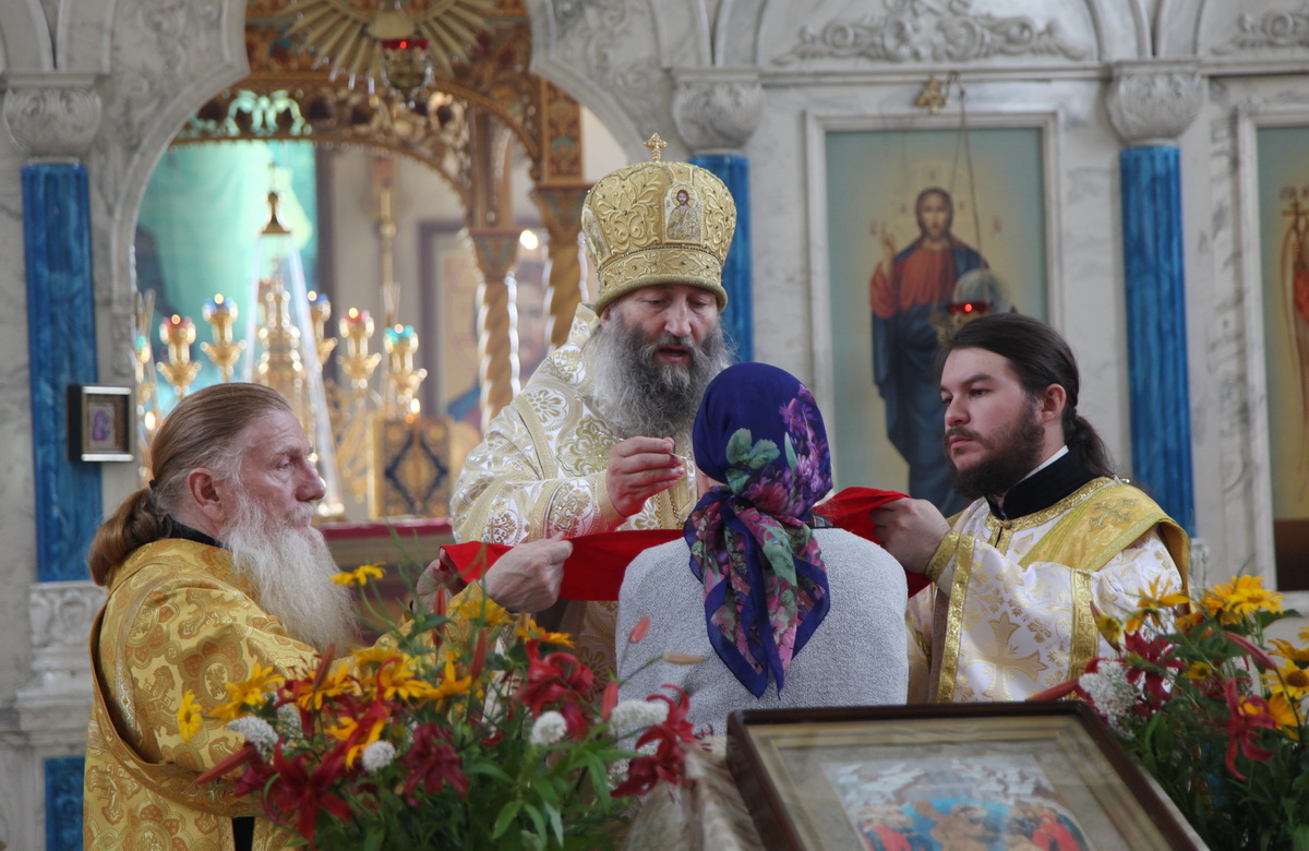 Архиерейские богослужения в неделю 4-ю по Пятидесятнице (+ Фото)