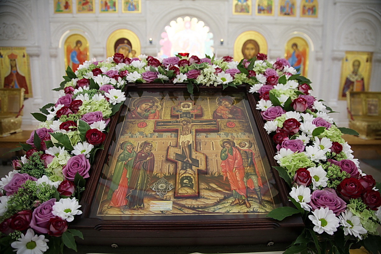 14 августа, в праздник Происхождения (Изнесения) Честных Древ Животворящего Креста Господня, епископ Находкинский и Преображенский Николай возглавил Божественную литургию в Казанском кафедральном соборе г. Находки.