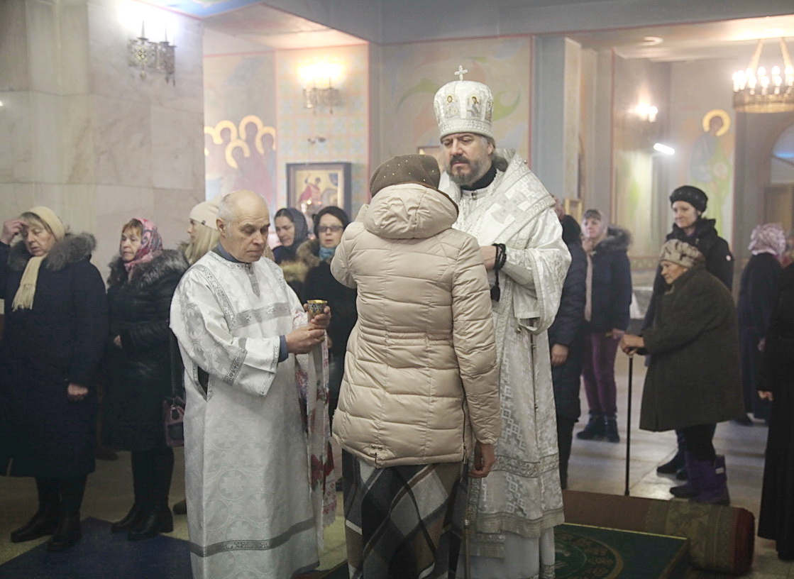 25.01.2019г.Епископ Находкинский и Преображенский Николай возглавил всенощное бдение в Казанском соборе.