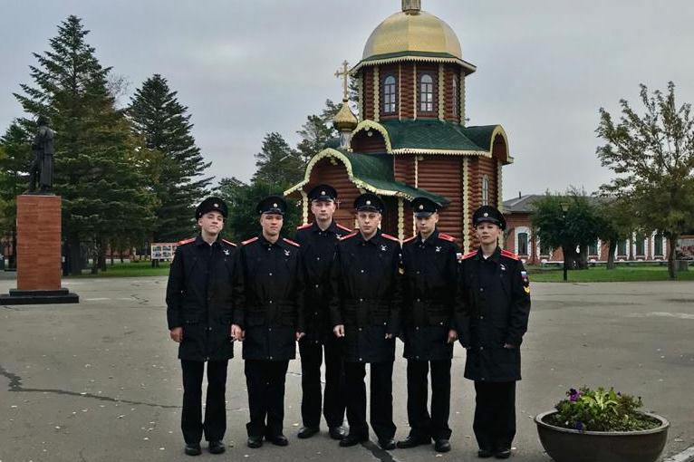 Суворовцы получили уроки по колокольному звону