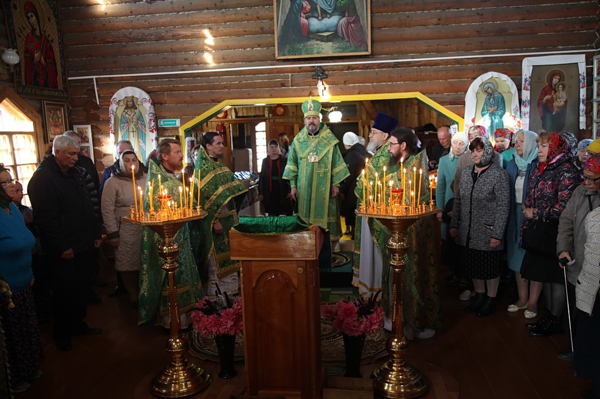 В день празднования памяти преставления святого преподобного Сергия Радонежского епископ Находкинский и Преображенский Николай возглавил Божественную литургию в Свято-Сергеевском храме с. Сергеевка.