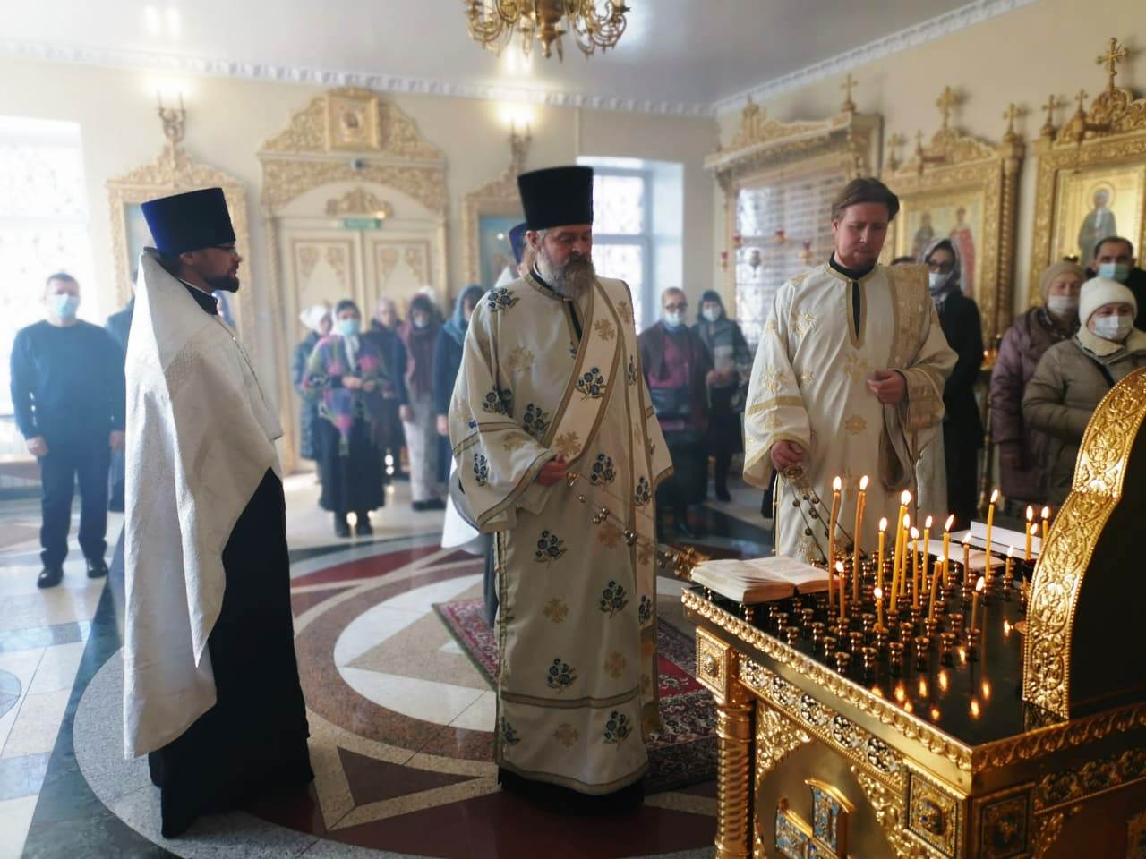 В Свято-Никольском соборе совершили панихиду по приснопоминаемому протоиерею Виктору Жильцову