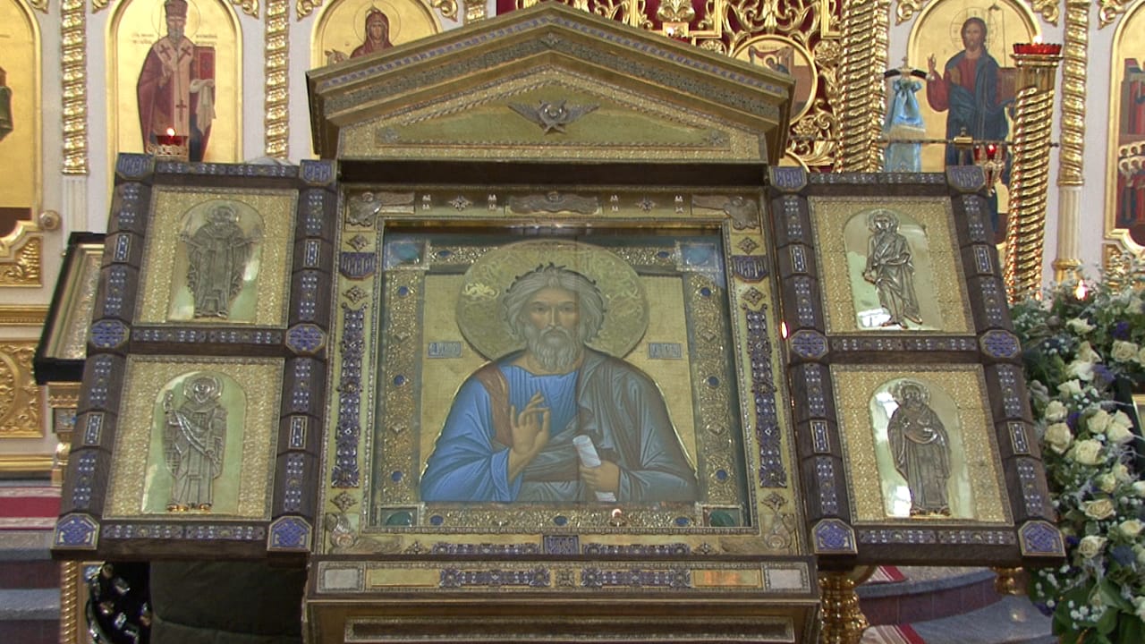 В Покровский собор принесена икона  небесного покровителя Военно-Морского Флота