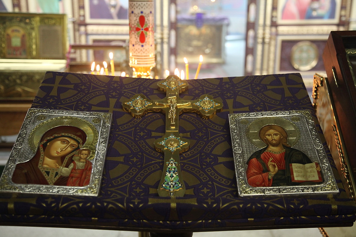 В Неделю Торжества Православия, епископ Находкинский и Преображенский Николай совершил Божественную литургию свт. Василия Великого в Казанском Кафедральном соборе г. Находки.