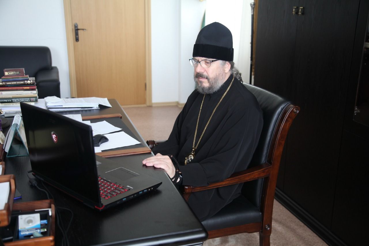 В формате видеоконференции прошло заседание Архиерейского совета Приморской митрополии.