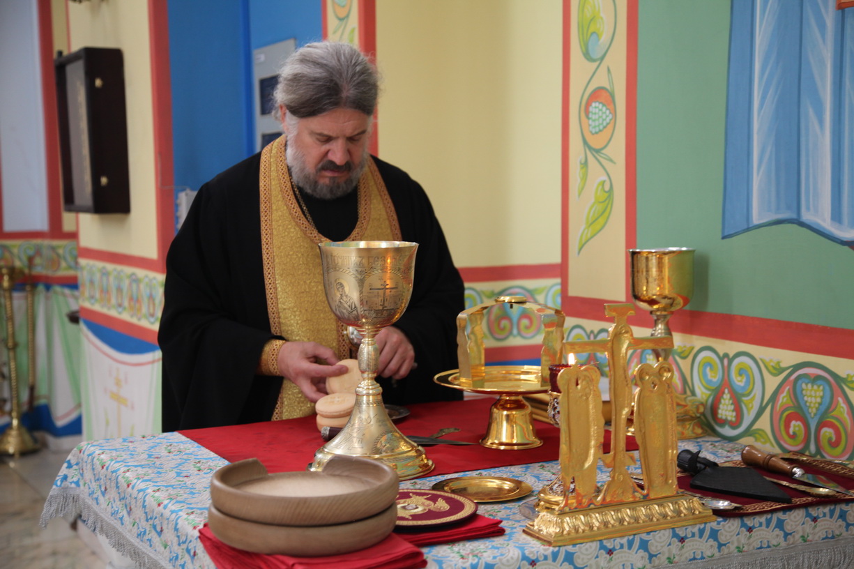 Епископ Николай возглавил всенощное бдение в Казанском соборе.