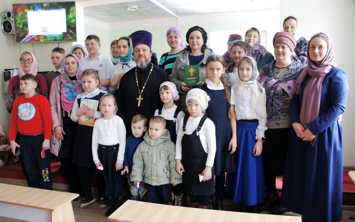 День православной книги в храме Рождества Христова (+ Фото)