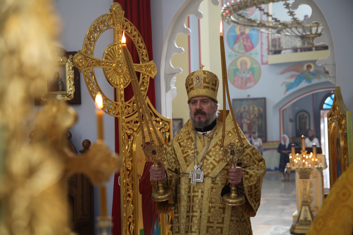 Епископ Николай возглавил всенощное бдение в Казанском соборе.
