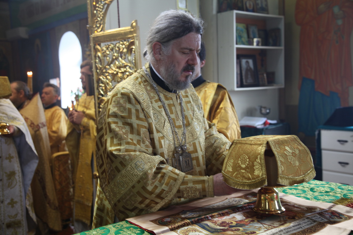 В праздник Рождества Иоанна Предтечи епископ Находкинский и Преображенский Николай совершил Божественную Литургию в храме Рождества Христова г. Находки.