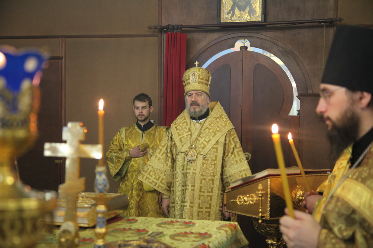 Епископ Николай возглавил всенощное бдение в Казанском соборе.