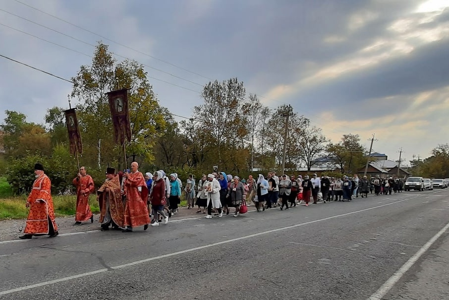 Прошли Крестным ходом по Спасской земле