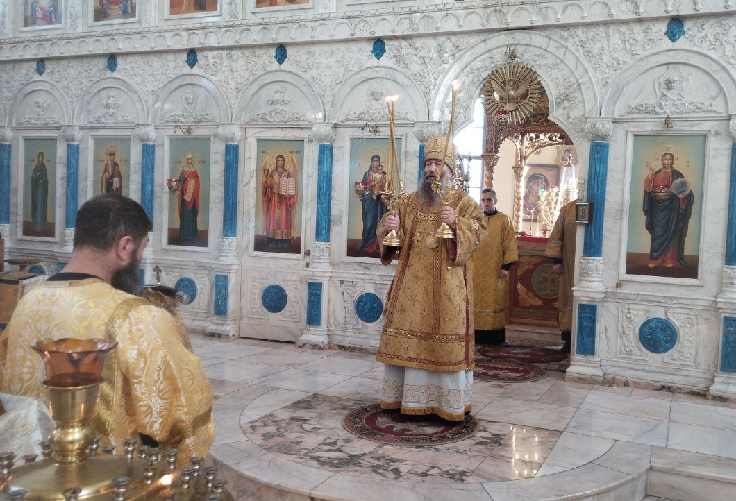 Архиерейская служба накануне Рождественского поста (+ Фото)