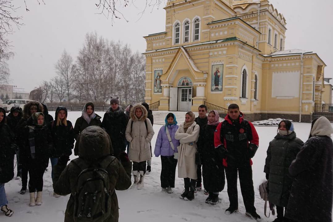 Экскурсия в храме Покрова Пресвятой Богородицы для студентов филиала ВВГУ