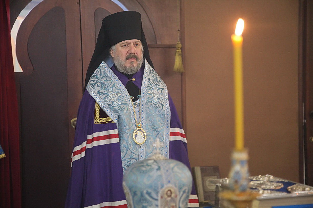 14.02.2021г.В канун праздника Сретения Господня епископ Николай возглавил всенощное бдение.