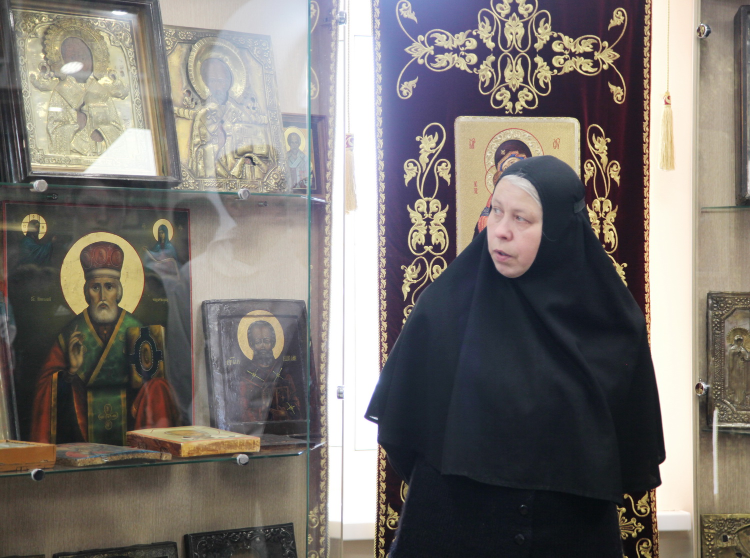 В Духовно-просветительском центре прошла экскурсия по музеям русско-народной и церковной культуры для студентов Приморского индустриального колледжа (+ Фото)
