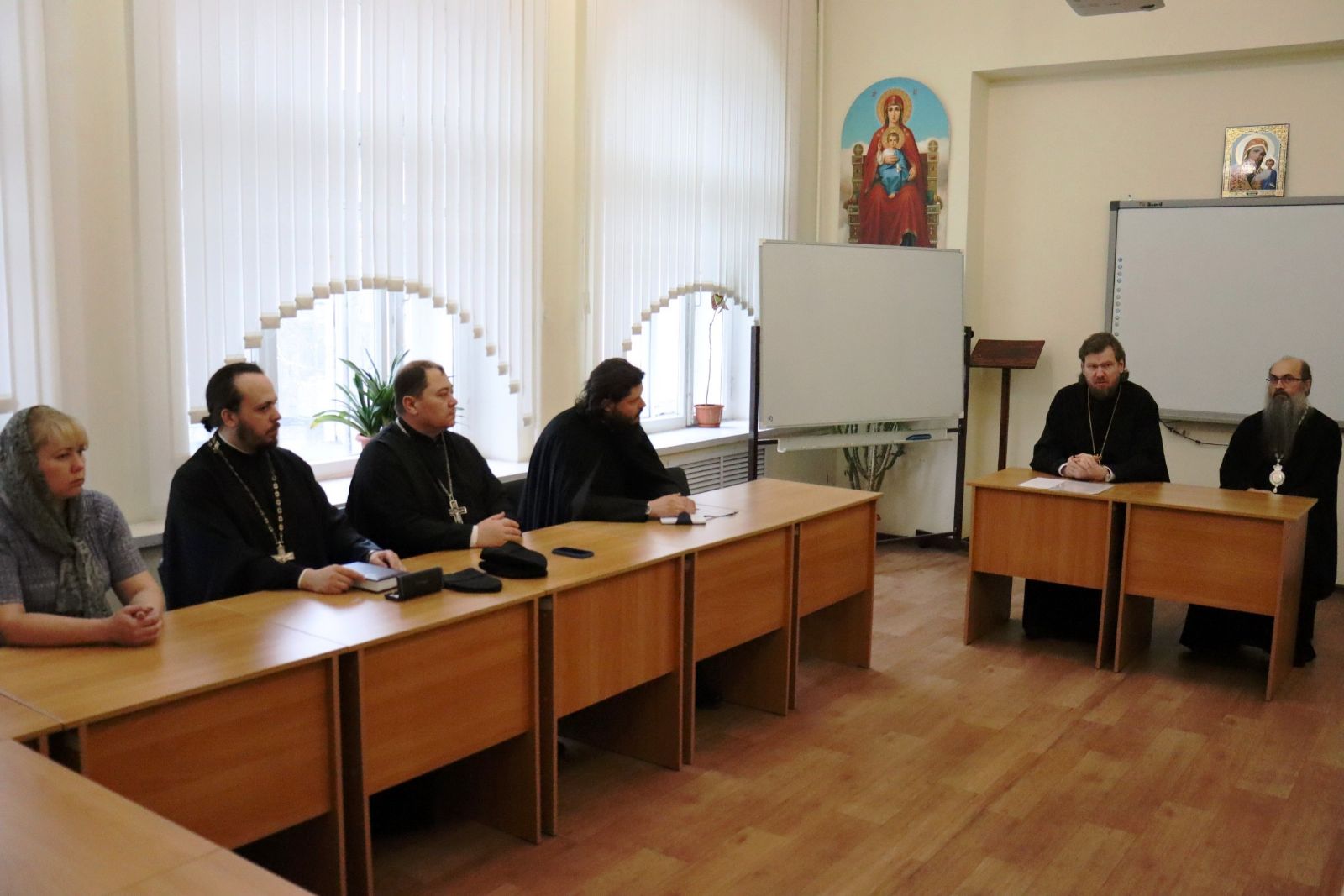 Под председательством главы митрополии прошло заседание рабочей группы по организации Пасхального концерта на Приморской сцене Мариинского театра