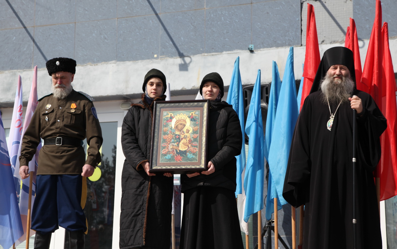 Митинг посвященный восьмой годовщине воссоединения Крыма и Севастополя с Россией (+ Фото)