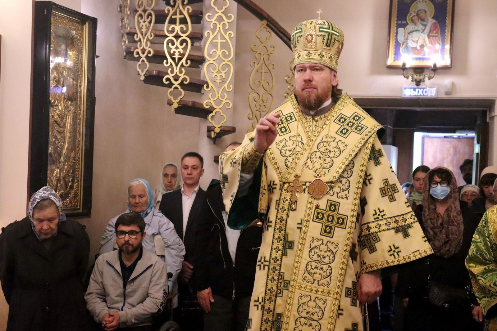 В день престольного праздника глава Приморской митрополии совершил литургию в храме святого праведного Иоанна Кронштадского