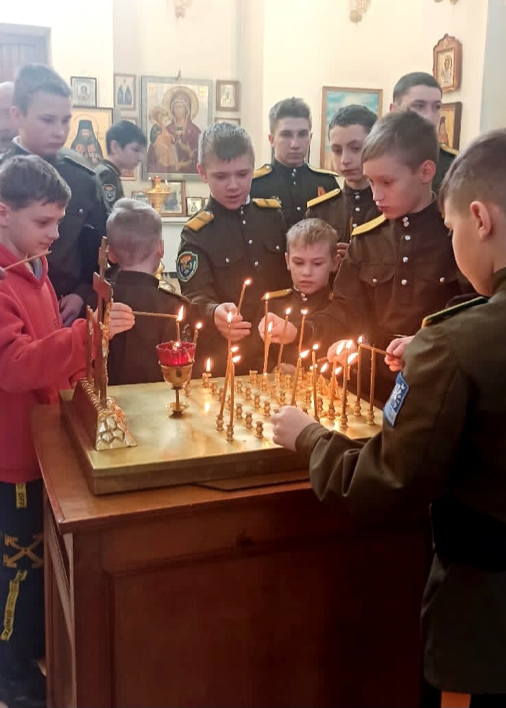 В память невинно-убиенных казаков в годы лихолетья в Кафедральном соборе Благовещения Пресвятой Богородицы г. Арсеньева с участием казаков Приморского казачьего отдела Уссурийского казачьего войска состоялись заупокойные службы (+ Фото)