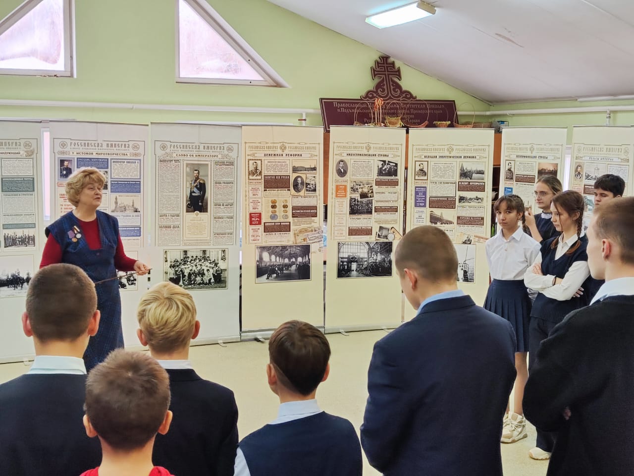 В городе Фокино прошла выставка, посвящённая периоду правления императора Николая II.