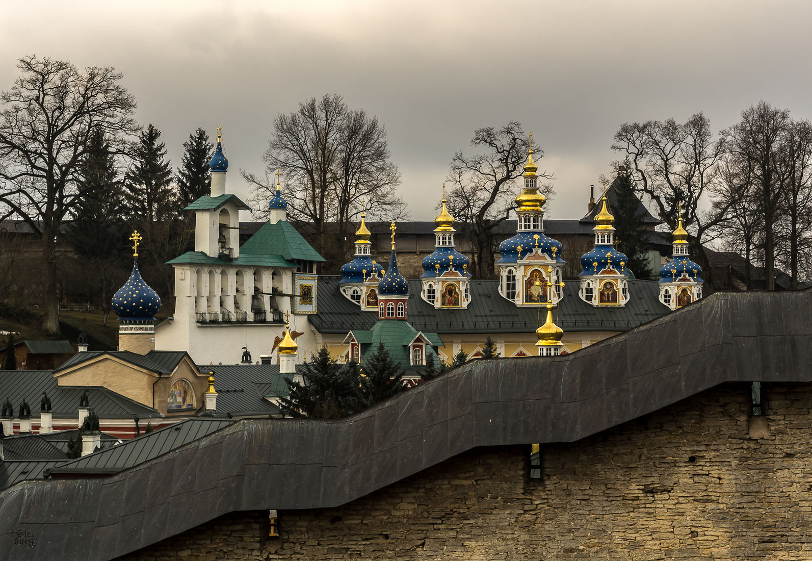 В Центральной городской библиотеке г. Арсеньева для пожилых читателей продолжаются виртуальные экскурсии из цикла по «Святыни России» (+ Фото)