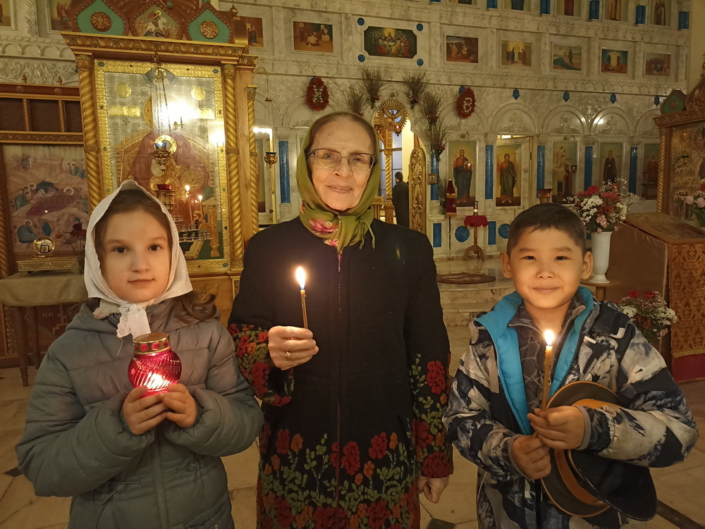 В Арсеньев прибыл Благодатный огонь (+ Фото)